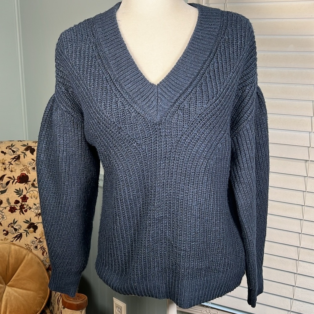 NWT a.n.a navy blue knit sweater in medium